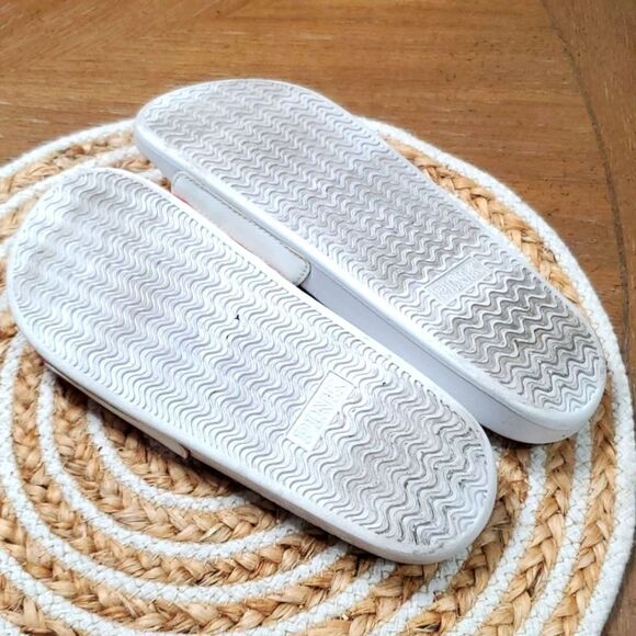 VICTORIAS SECRET PINK LOGO SLIDES SANDALS BEACH SHOWER POOL SHOES, Size 8 - Picture 6 of 6